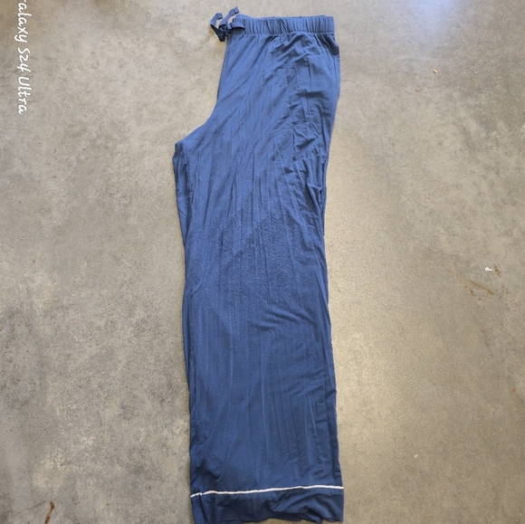 Victoria's Secret Blue Button-Down Top - Picture 5 of 10